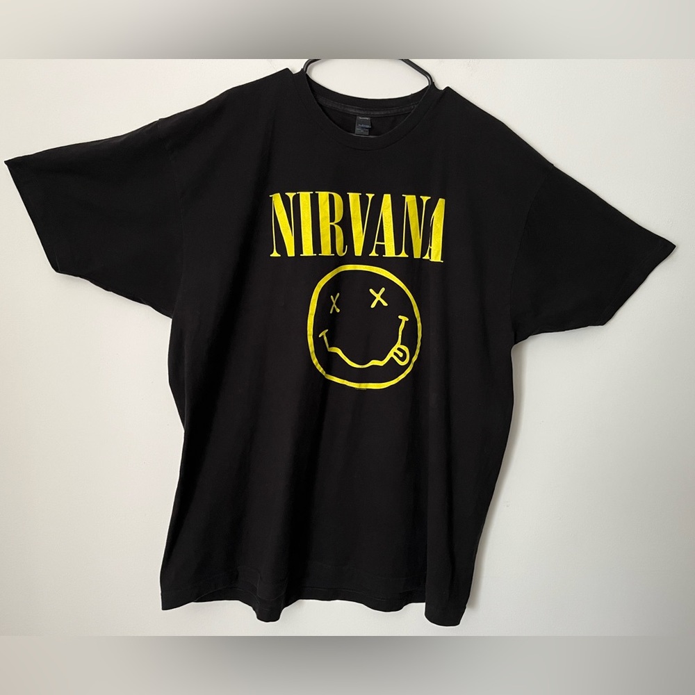 Nirvana Men’s XXL Short Sleeve Black Smiley Face Band Tee T Shirt